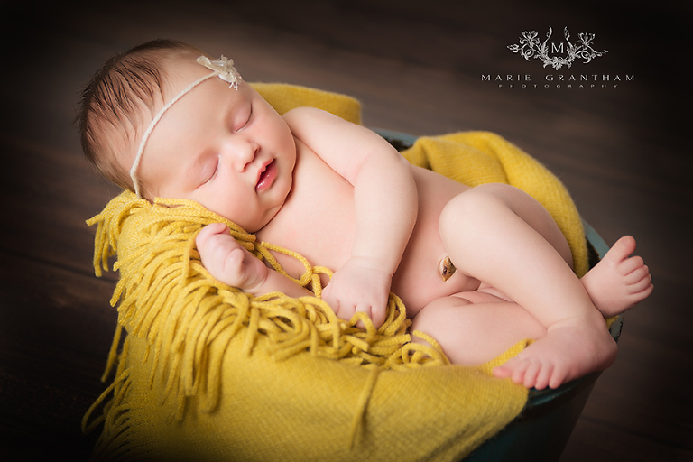 newborn baby photos with henderson photographer