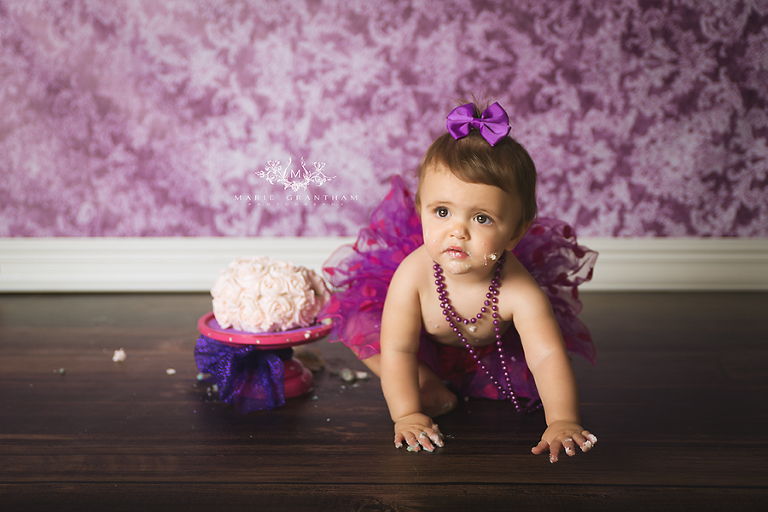 first birthday cake smash photo session in henderson