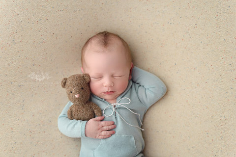marie grantham photography newborn photographer las vegas newborn stuffed animals