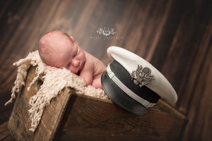 military newborn photos