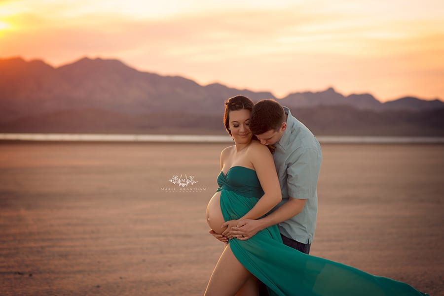 Las Vegas Dry Lake Bed Maternity Marie Grantham Photography