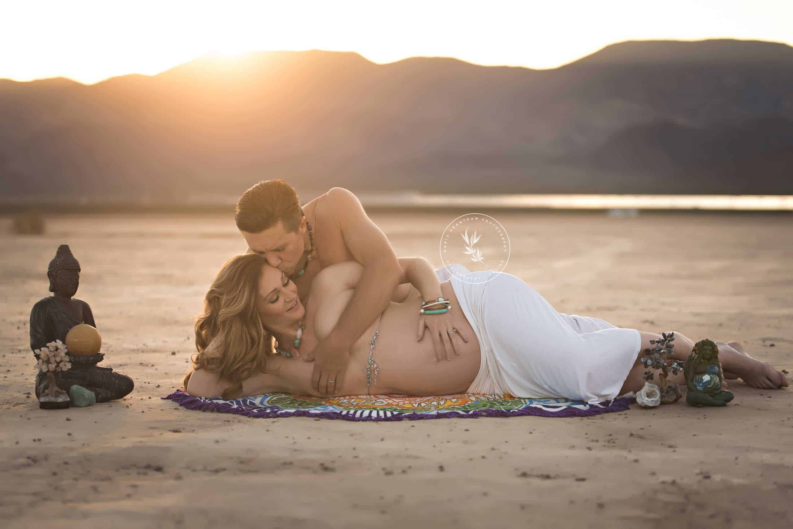 marie_grantham_Photography_maternity_photographer_Las_Vegas_sunset_maternity_photos_boudior
