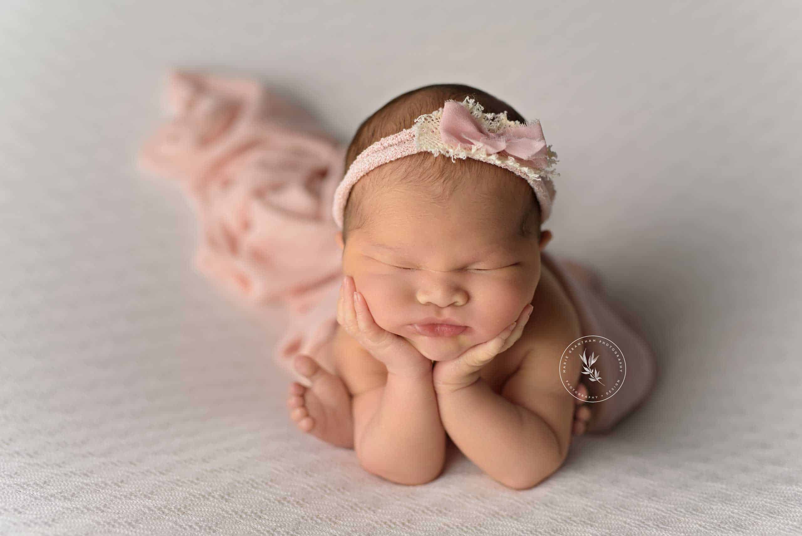 marie_grantham_Photography_Newborn_photographer_Las_Vegas_baby_in_froggy_pose