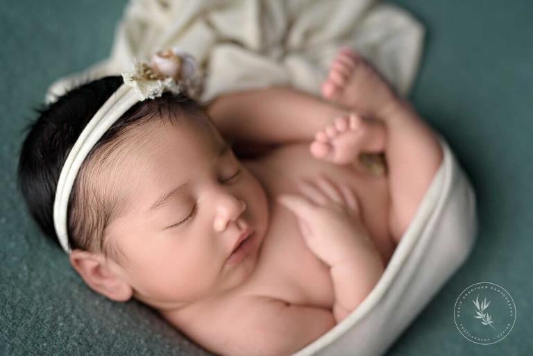 marie grantham Photography Newborn photographer Las Vegas wrapped baby shots