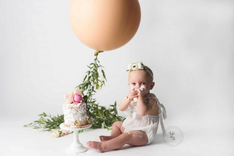 Baby Cake Smash Photographer Las Vegas Boho Cake Smash bright white flowers