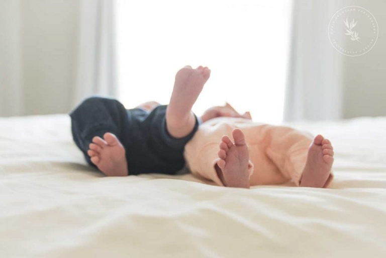 Lifestyle Newborn photographer Las Vegas marie grantham photography twins detail photos