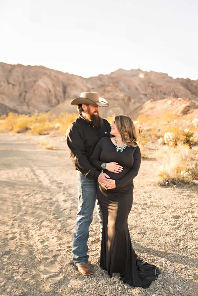 marie grantham Photography maternity photographer Las Vegas country style shoot