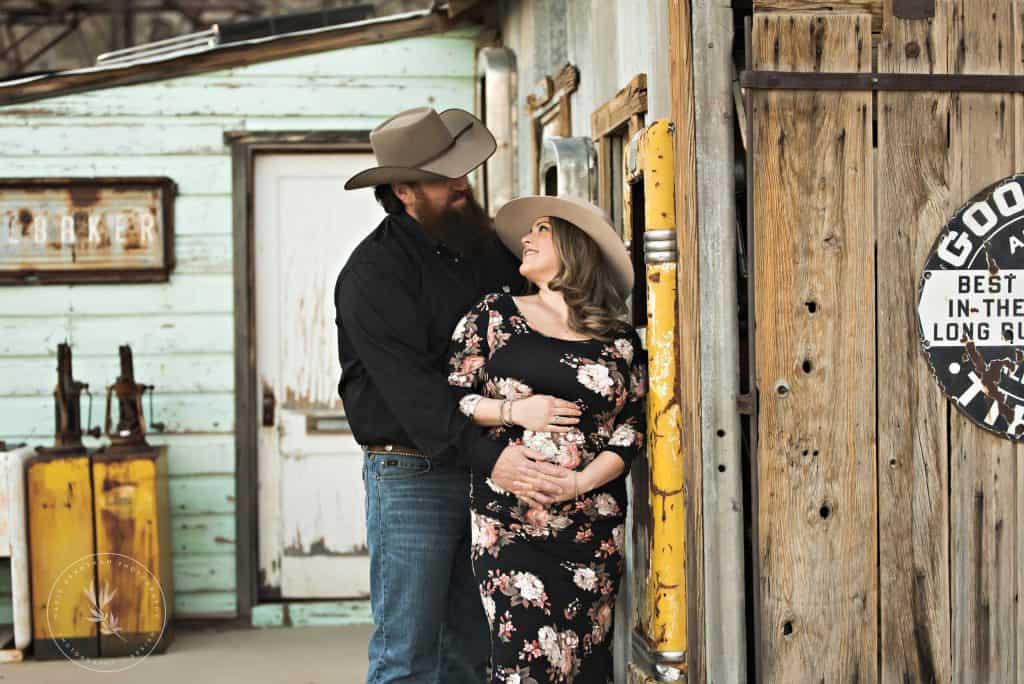 marie grantham Photography maternity photographer Las Vegasfloral dress country theme