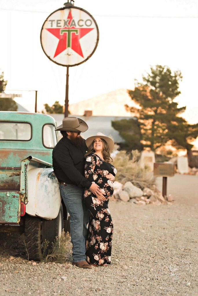marie grantham Photography maternity photographer Las Vegas old Ghost town photos