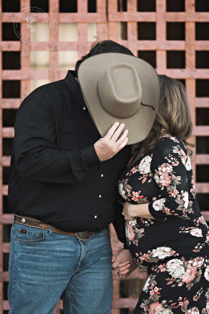 marie grantham Photography maternity photographer Las Vegas ranch style country theme