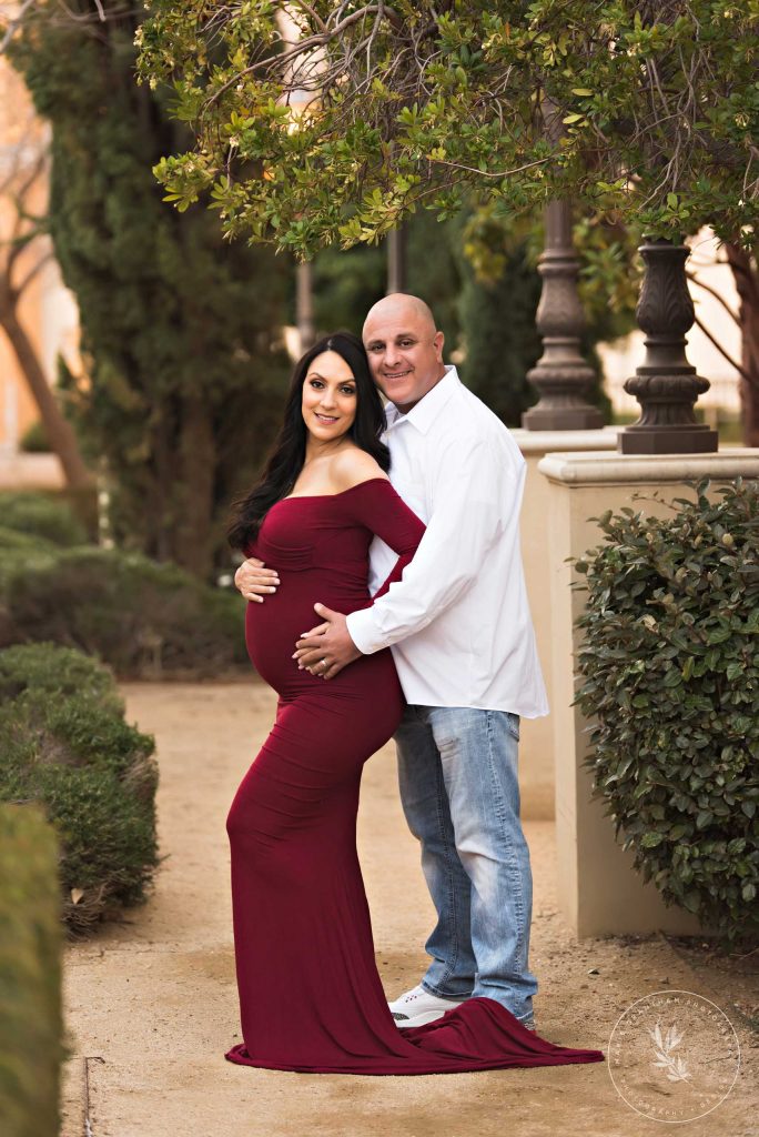marie grantham Photography maternity photographer Las Vegas red maternity gown