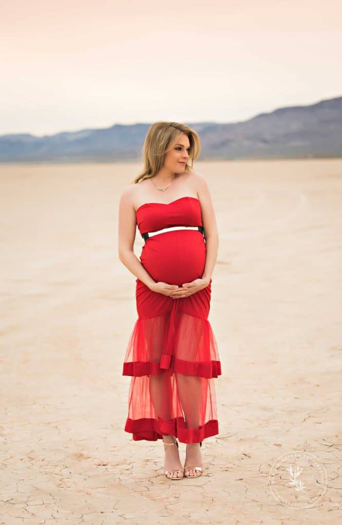 maternity photographer Las Vegas dry lake bed beautiful maternity photos