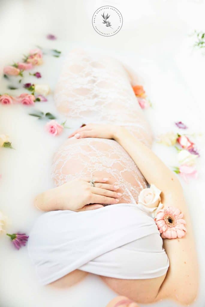 marie grantham photography las vegas milk Bath maternity photographer las vegas bright and airy